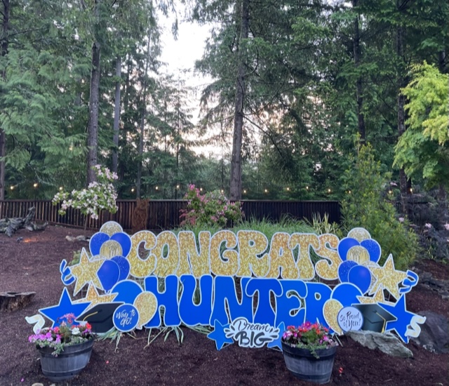 Class of 2022 Graduation Yard Sign Displays – Now Booking with Yard Announcements